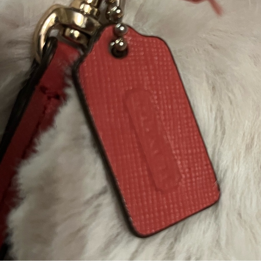 Coach pink leather wristlet wallet well loved luxe quiet luxury classic style - Picture 3 of 11